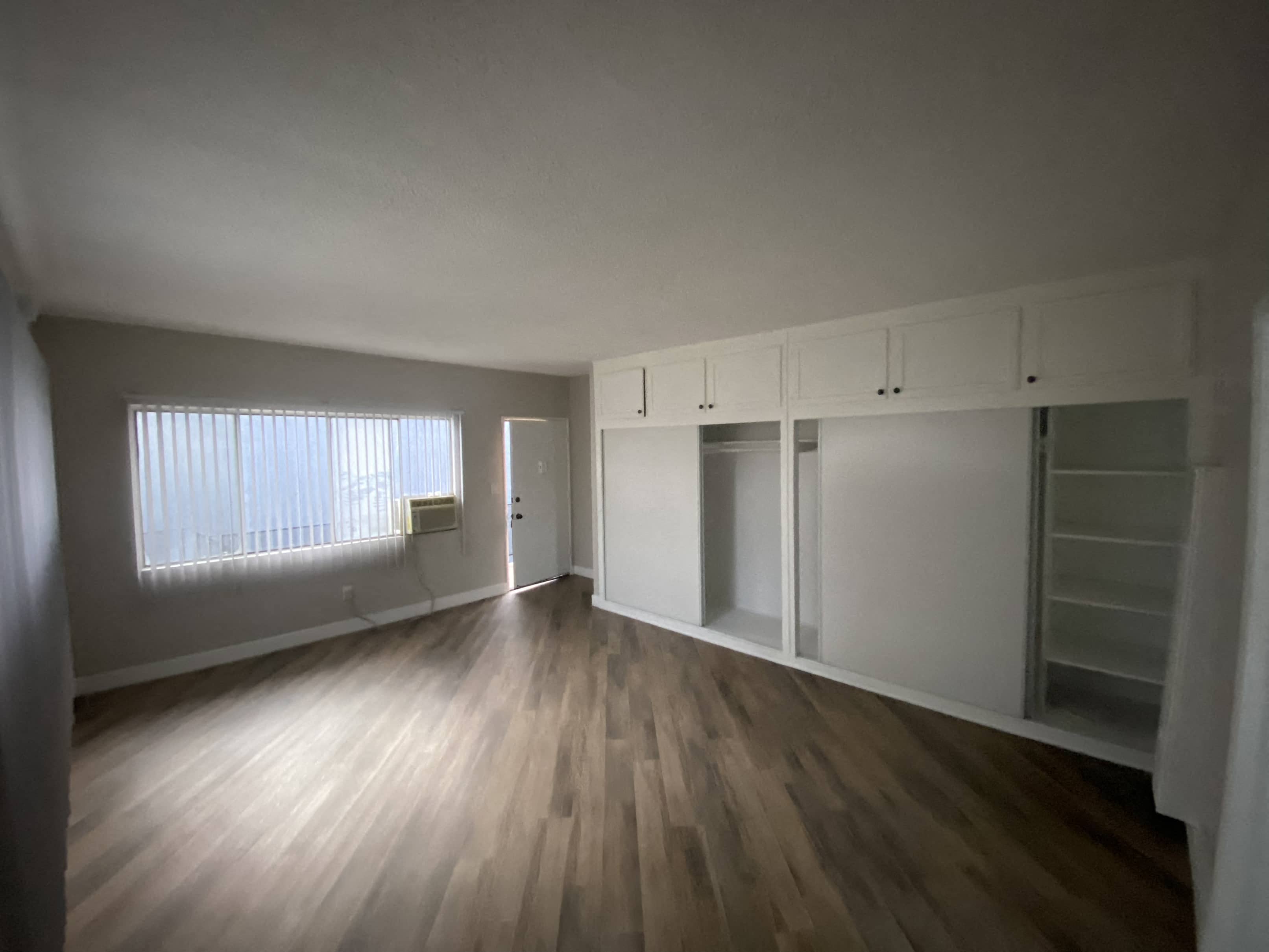 Floor plan for studio, 1 bath, 550 sqft
